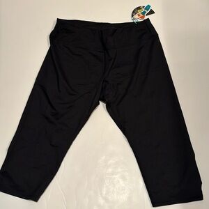 NWT HALF MOON modern movement legging capris, tights workout athletic L